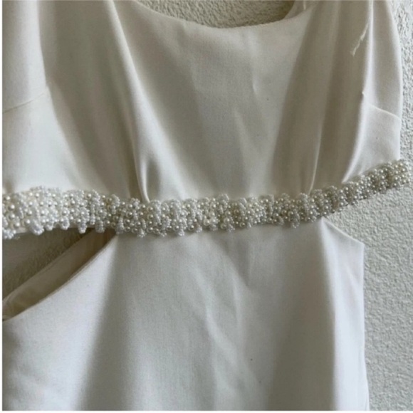 Likely Taliah Feather Midi Gown White - Picture 7 of 14